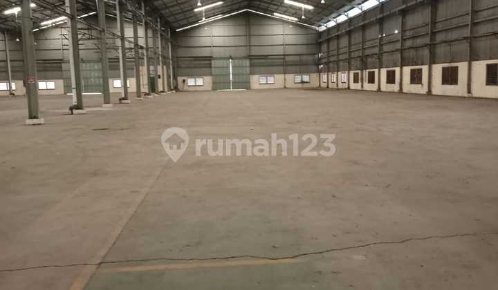 Gudang Tangerang Akses Kontainer Jarang Ada