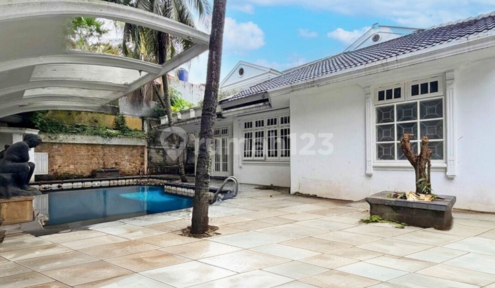 House can be used for Office in Brawijaya