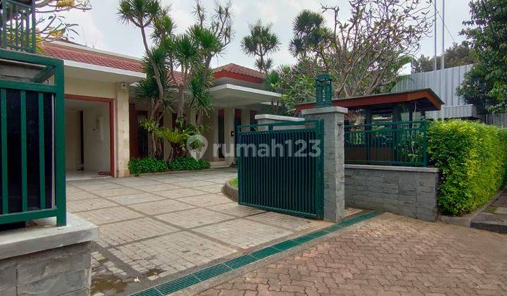 Rumah di area Prime Menteng disewa 1