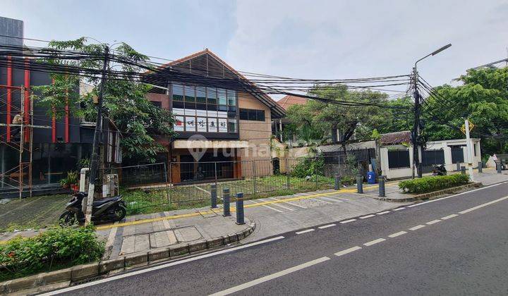Ruang usaha di area wolter monginsidi 1
