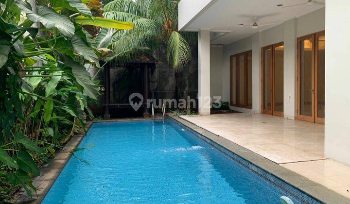 Rumah Bagus Tropical Di Kemang 2