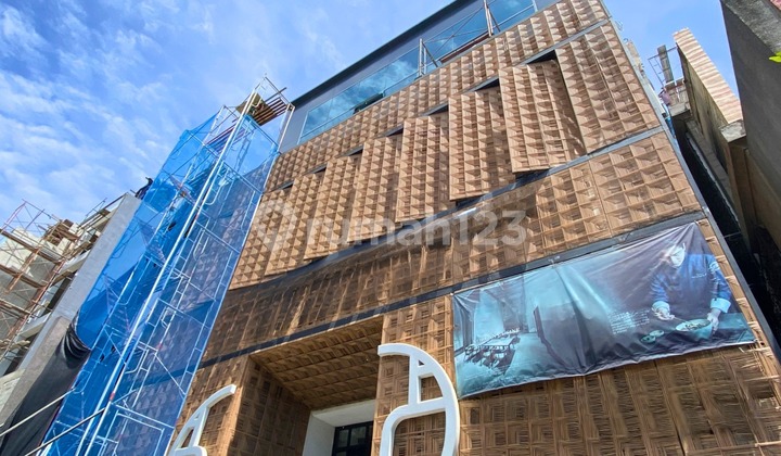 Ruang Usaha di Senopati