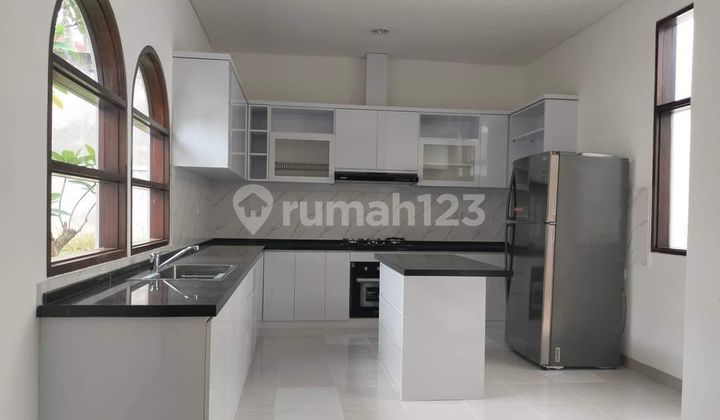 Rumah Di Kemang Disewakan 2