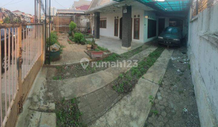 Rumah Di Cawang Lokasi Strategis  Dekat Perkantoran Dan Lrt 1