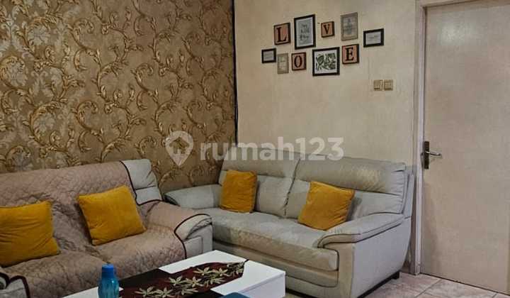 Rumah Cantik Di Graha Cinere Komplek Dekat Toll. Rumah Cantik Di Graha Cinere Komplek Dekat Toll.