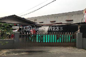 House for Sale in Cipinang, Halim. Close to Becakayu Toll Road.