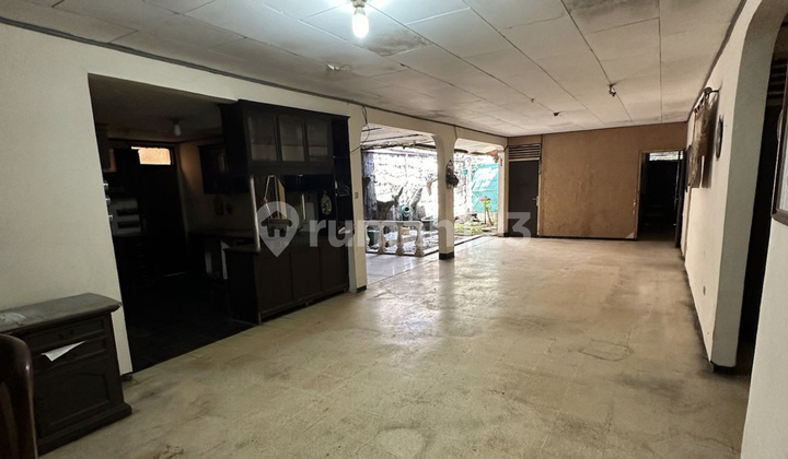 Dijual Rumah Klasik Di Otista Cawang.