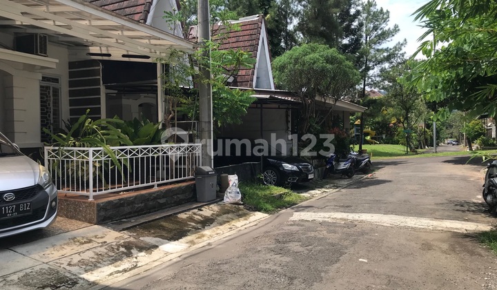 House For Sale In Sentul City. Cozy. Secure. Fresh Air. 2