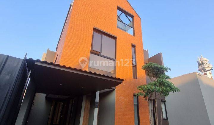 Rumah Brandnew Modern Lokasi Prime di Cipete 1