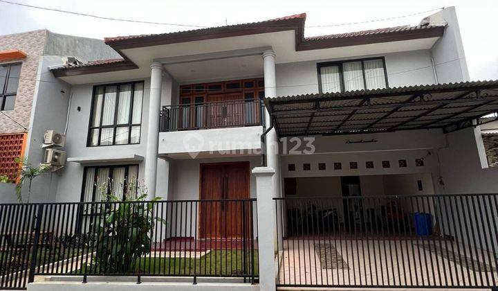 Rumah Bagus Semi Furnish Baru Renovasi di Ciputat 1