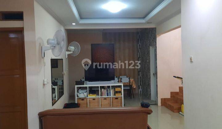 Rumah Bagus dan Nyaman 2 Lantai di Ulujami  2