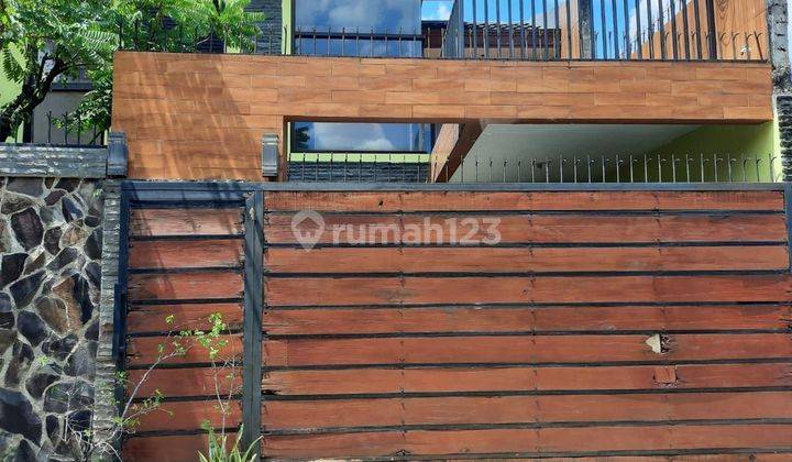 Rumah Bagus dan Nyaman 2 Lantai di Ulujami  1