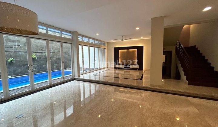 Rumah Megah 2 Lantai Bagus ada Pool di Pondok Indah  1