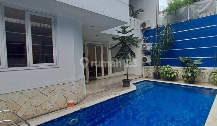 Rumah Sewa Pondok Indah Bagus ada Pool Jalanan Lebar 1