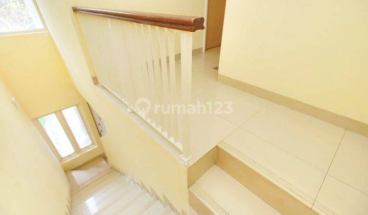 Rumah Furnish Modern Hook dalam Cluster di Cinere 2