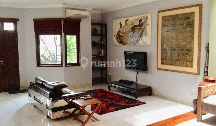 Rumah Bagus Modern dan Minimalis di Jakarta Selatan  1