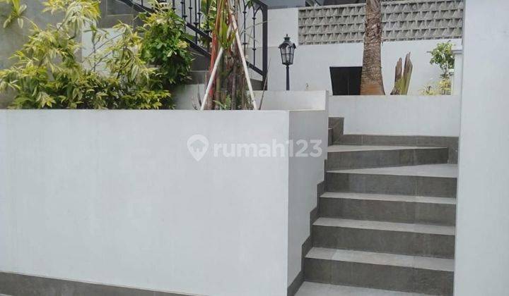 Rumah Megah dan Mewah Lokasi Prime Kebayoran Baru  1