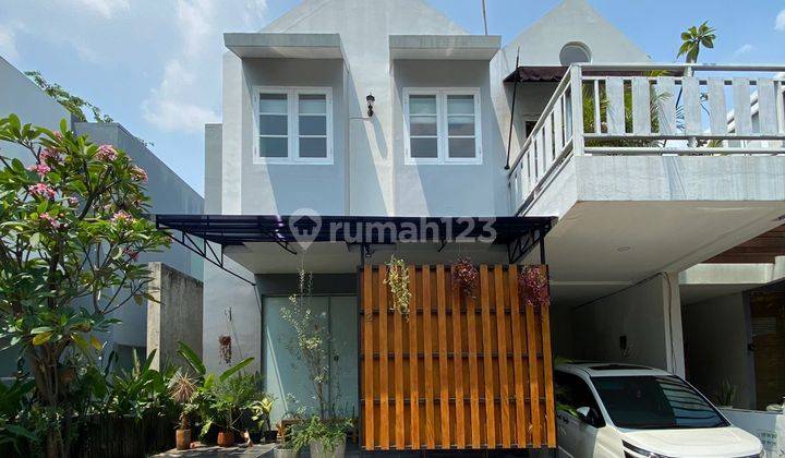 Rumah Modern Minimalis dalam Townhouse Lebak Bulus 2