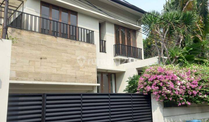 Rumah Modern dan Nyaman di Lokasi Prime Cipete 2