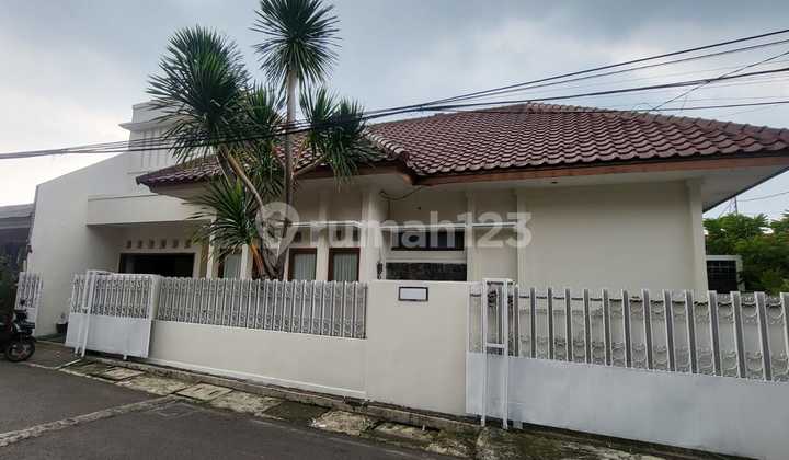 Rent House Can Be Used for Office Strategic Location In Pancoran