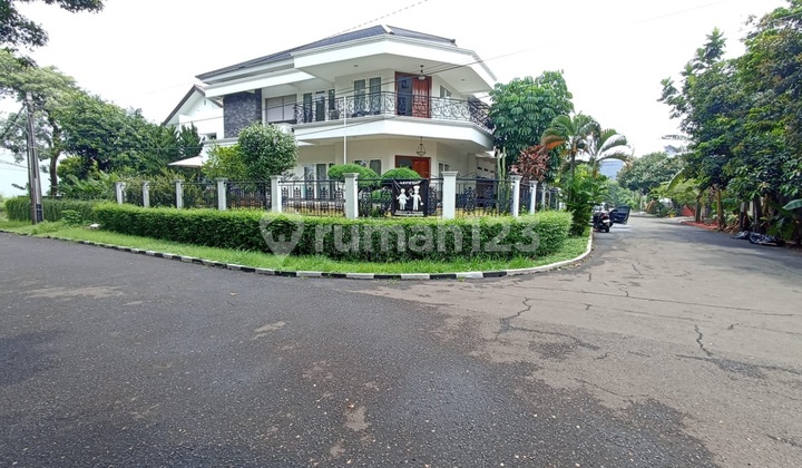 Rumah Hook Bagus 2 Lantai Dalam Komplek Terbaik di Cinere Rumah Hook Bagus 2 Lantai Dalam Komplek Terbaik di Cinere