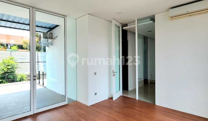 Rumah Sewa Dalam Cluster Ada Pool Bebas Banjir Di Kemang  2