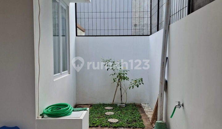 Rumah Sewa Bagus Terawat Siap Huni Dalam Komplek Perumahan Cinere 2