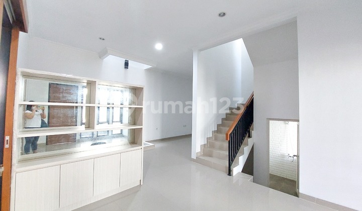 Rumah Sewa Hook Nyaman Lingkungan Tenang Di Cirendeu 2