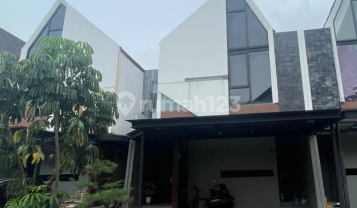 Jual Cepat Rumah Modern Furnish Dalam Cluster  2