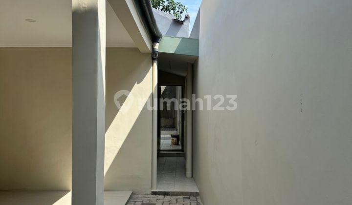 Rumah Jual Dan Sewa Bisa Untuk Kantor Di Ciputat 2