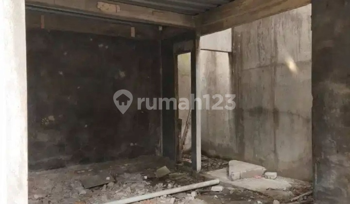 Architect-Designed House Near Bintaro Exchange 2