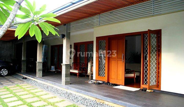 Jual Cepat Rumah Nyaman Luas Dan Asri Di Kemang 1