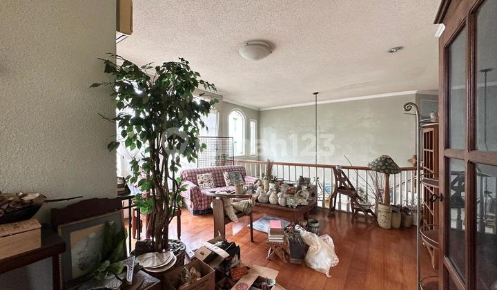 Rumah Hook Megah Konsep Villa American Style Di Cinere 2