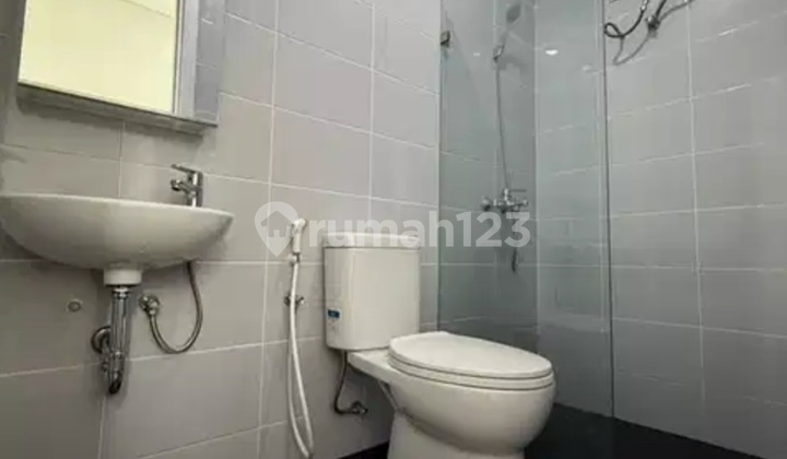 Minimalist Semi-Furnished Rental House in a Cluster in Ciputat Minimalist Semi-Furnished Rental House in a Cluster in Ciputat