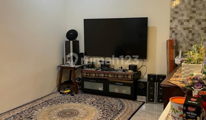 Semi-Furnished House for Rent Minimum 2 Years Complete Facilities in Cinere 2