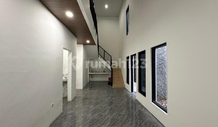 Rumah Baru Modern 2 Lantai Dalam Komplek Dekat Akses Tol Brigif