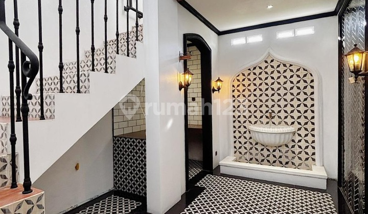 Rumah American Classic Bagus 2 Lantai Dalam Komplek Perumahan Dekat Cinere Mall