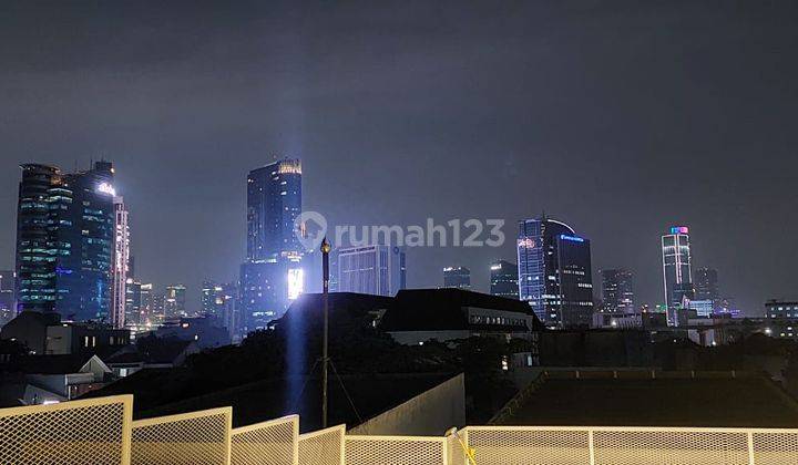 Rumah Modern Ada Rooftop City View Di Mampang Prapatan 2