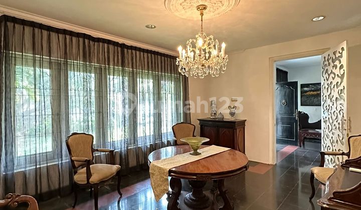 Rumah Mewah Siap Huni Terawat di Menteng Jakarta Pusat