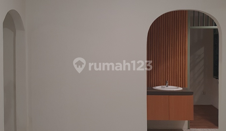 Rumah Jual Dan Sewa Bisa Untuk Kantor Di Ciputat