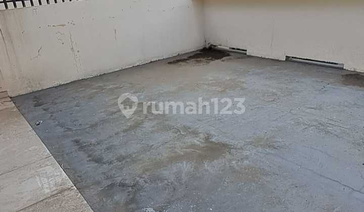 Dijual Ruko 3 Lantai Strategis Di Jalan Lodaya 2