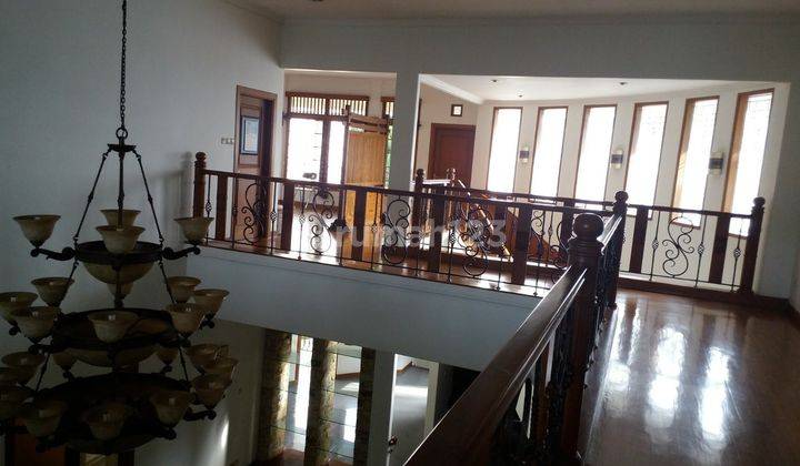 Jual rumah nyaman besar di Setiabudi indah Bandung Utara  1