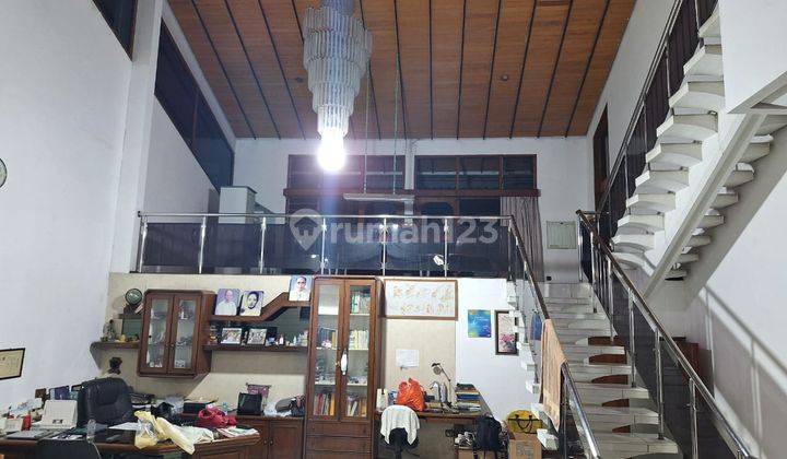 Di Jual Rumah 2 Lantai di Sayap Budisari 1