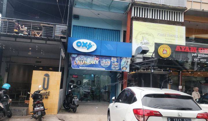 Disewakan ruko di main road Ciumbuleuit. Daerah ramai cocok untuk usaha apa saja 1