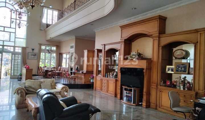 Dijual Rumah Lux Victorian Style Di Sayap Dago
