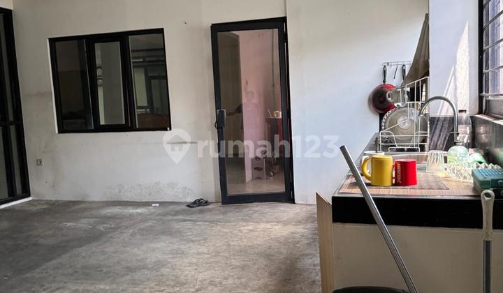 Main Road Bkr Bandung Shop House for Rent - Parking for 8 Cars, Area 300M², Ready for Business! 2