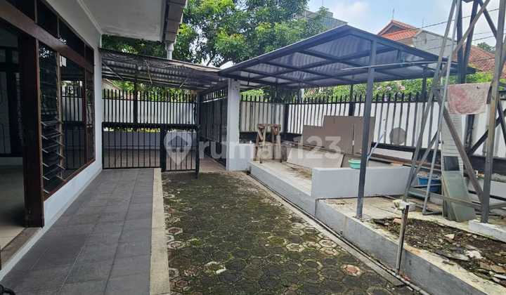 Dijual Rumah Nyaman Di Pusat Kota Di Daerah Cihapit Dijual Rumah Nyaman Di Pusat Kota Di Daerah Cihapit