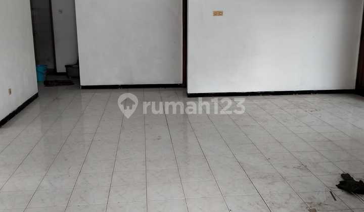 Rumah 2 Lantai Komplek Dadali Bandung LT 240M² Carport 3 Mobil - Jual / Sewa 2