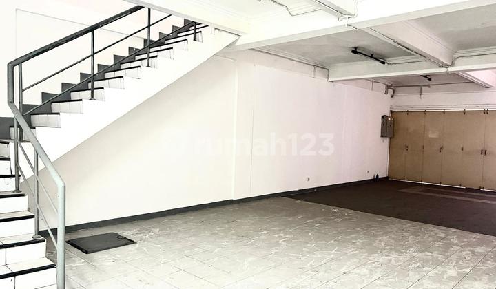 Dijual Ruko 3 Lantai Strategis Di Mainroad Bkr Lingkar Selatan