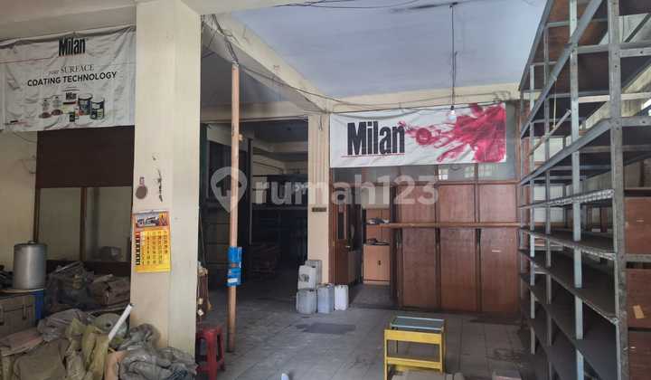 For Rent: Shop House in the City Center on Pungkur Street